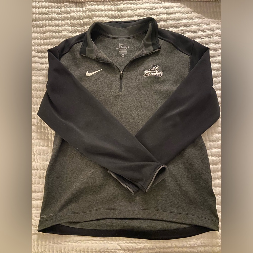 M Nike Pullover Providence College